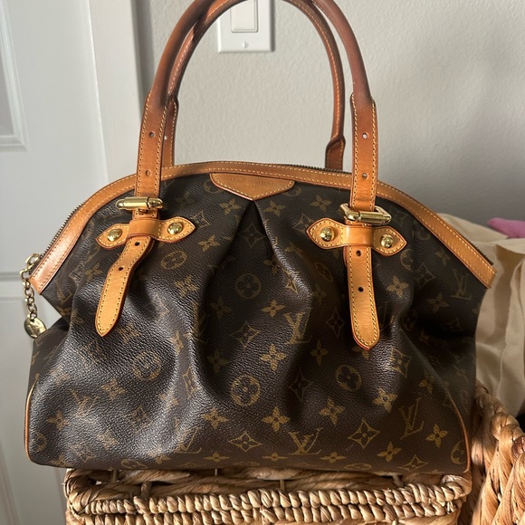 100% Authentic ✨👜✨Louis Vuitton Monogram Tivoli GM Pre Loved - Picture 3 of 16